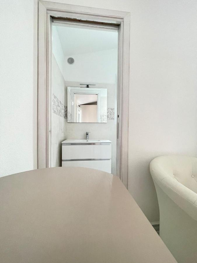 La Perla Del Mare Bed and Breakfast La Caletta Εξωτερικό φωτογραφία