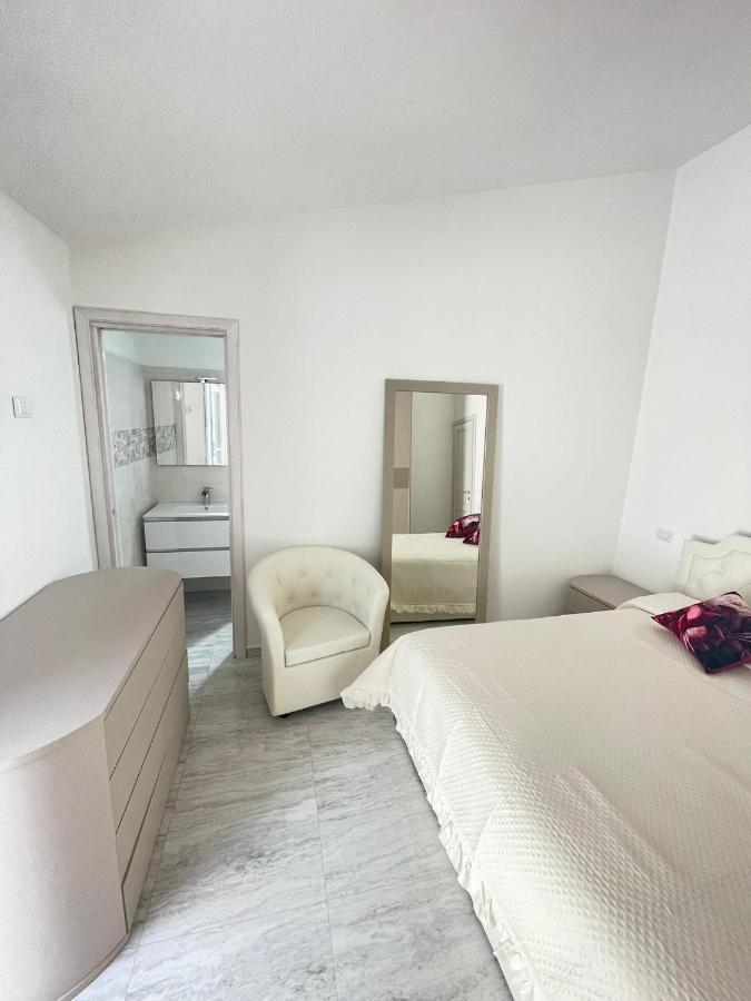 La Perla Del Mare Bed and Breakfast La Caletta Εξωτερικό φωτογραφία